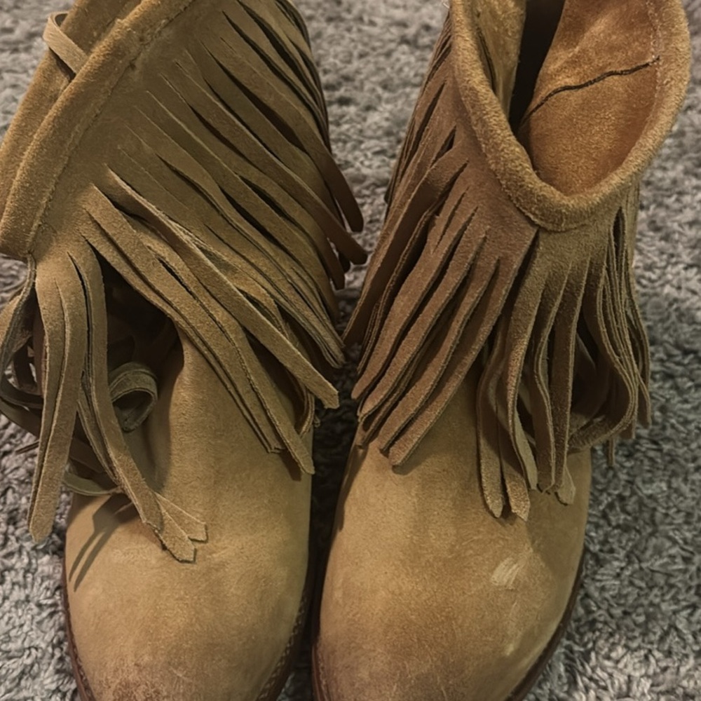 Fringe Suede Ankle Booties Authentic Frye boots - Brown